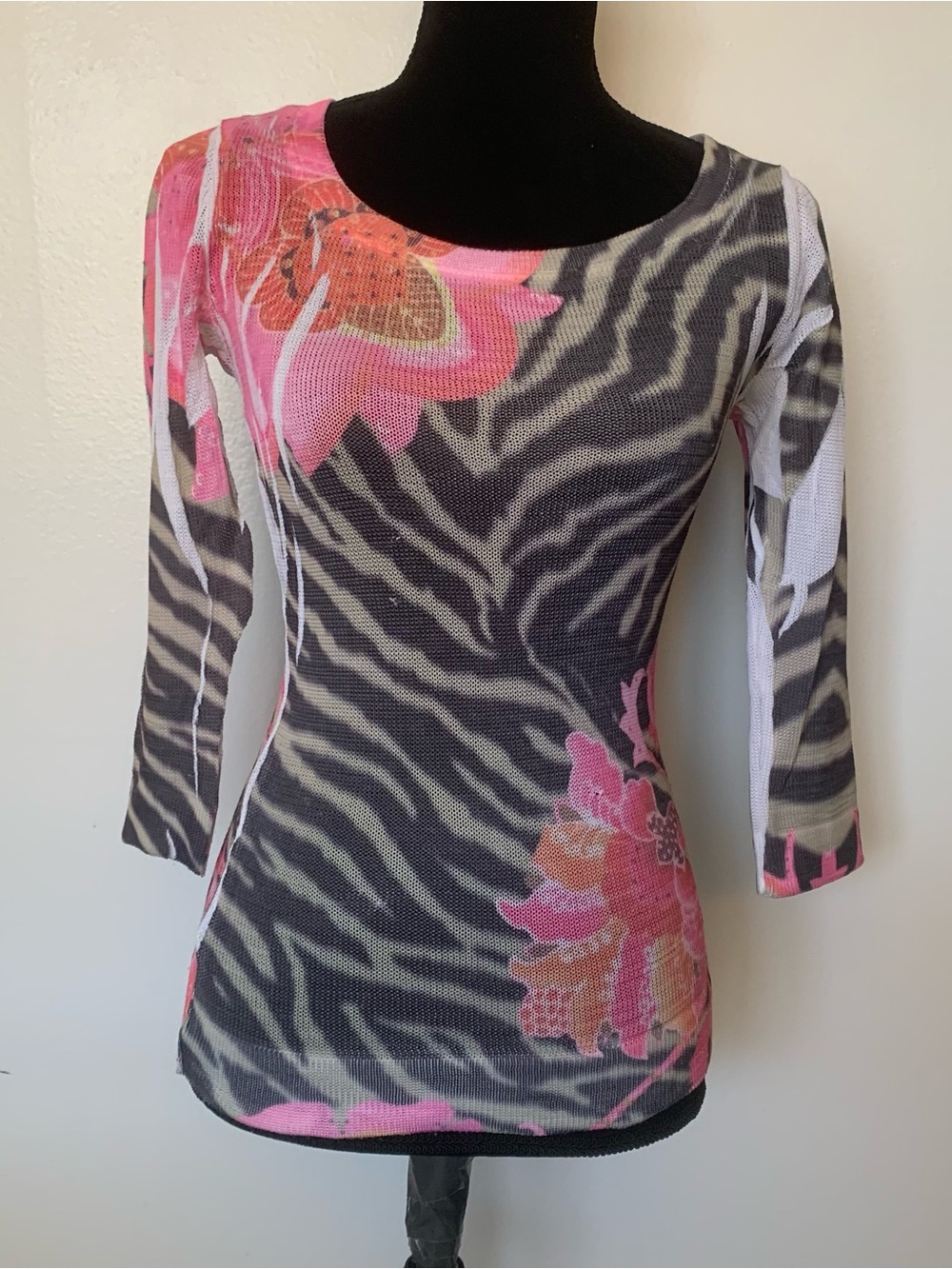 Women's Long Sleeve Floral Zebra Print Scoop Neck Top - Pink & Gray